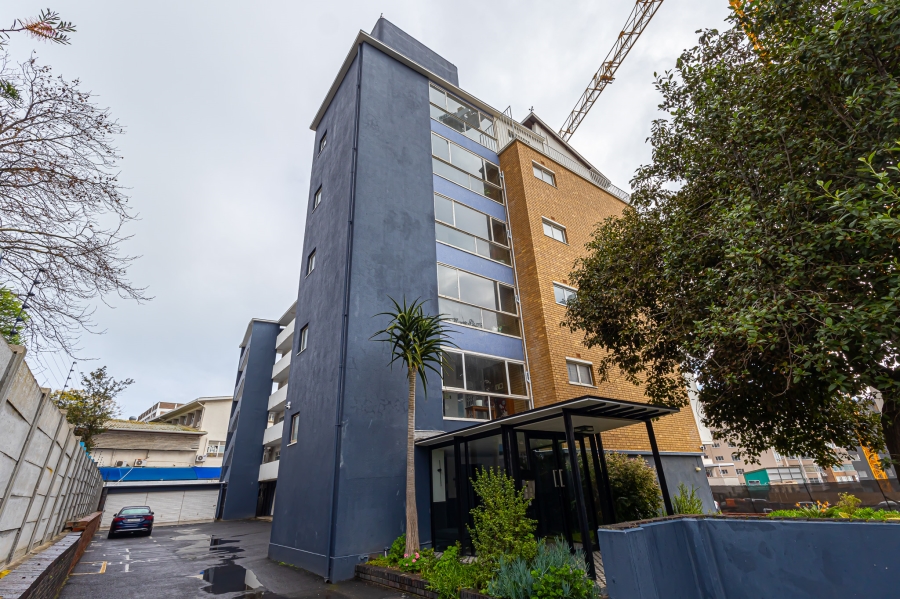2 Bedroom Property for Sale in Sea Point Western Cape